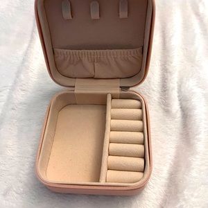 Mini travel jewelry box
